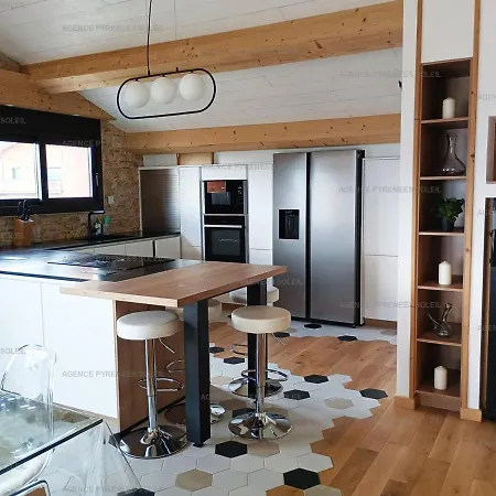 De Standing 3* F4 Aux Avec Parking, Climatisation Et Internet - Fr-1-295-194 *